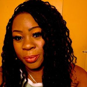 Meet your Posher, Tomeeka